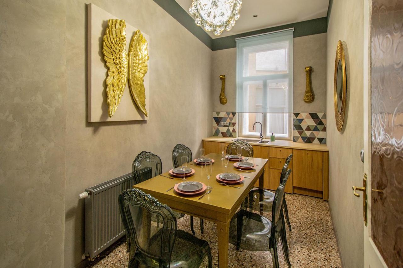 Апартаменты 3Bdr Oasis In The Heart Of Прага Экстерьер фото